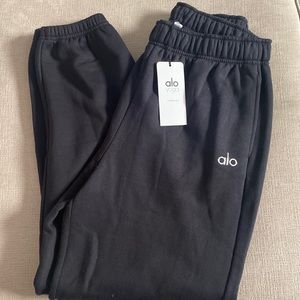 Alo - Accolade Sweatpants - Large - NWT